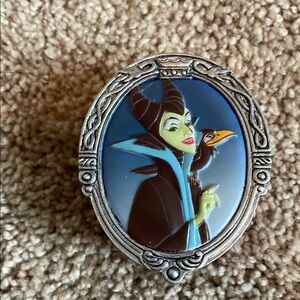 Disney- Malificient - pokitpal by Olsewski with original package.